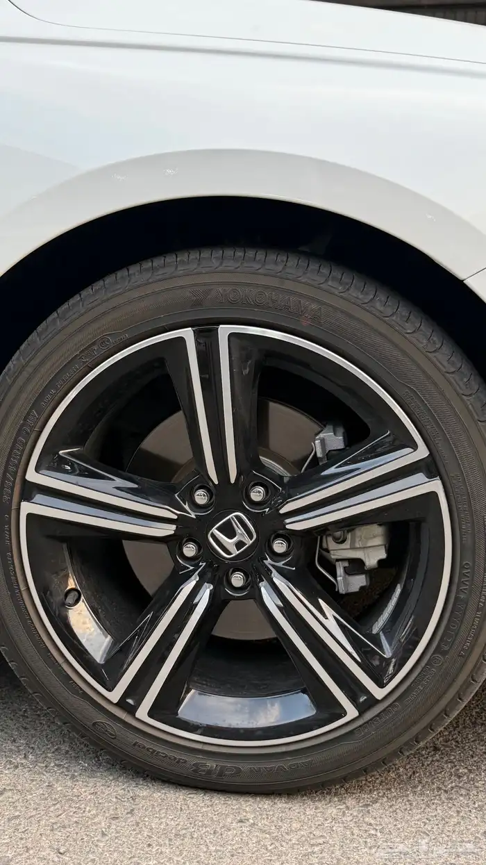 هوندا اكورد 2023 هايبرد EX-L فل كامل عداد 36 الف 13