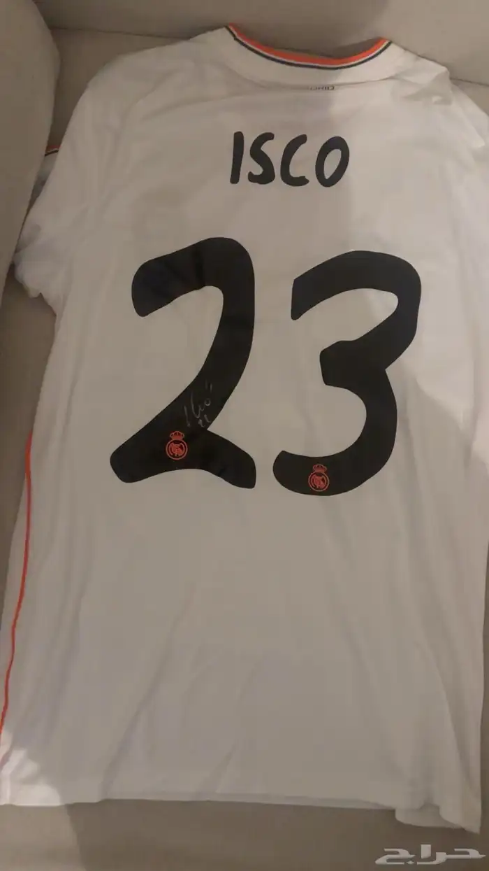 تيشيرت ريال مدريد الأصلي موقع من اللاعب إيسكو 3