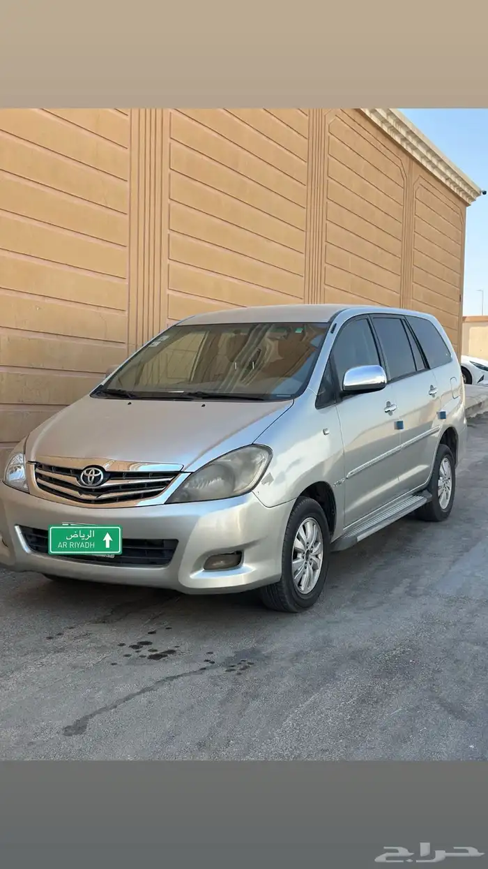 تويوتا انوفا 2010 1
