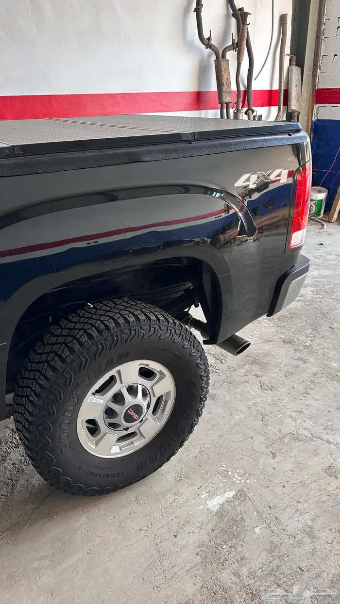 للبيع جنوط جمس سييرا سلفرادو اتش دي 2500hd 8 مسمار 5