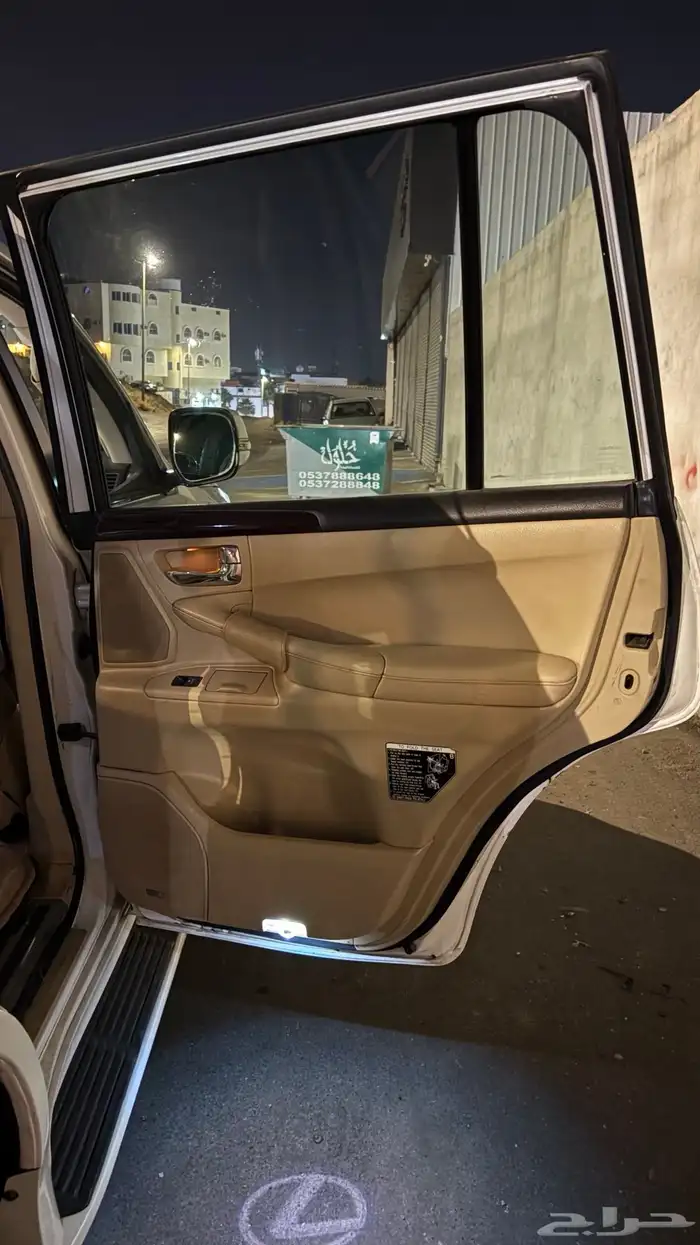 جيب لكزس 2008 LX570 23