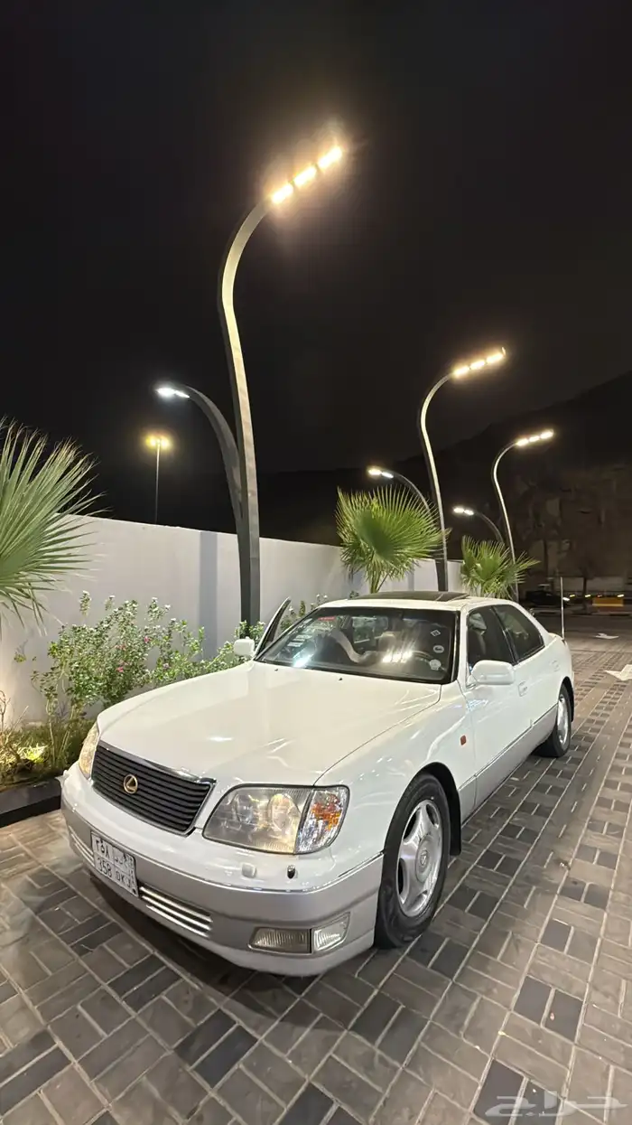 لكزس LS400 1