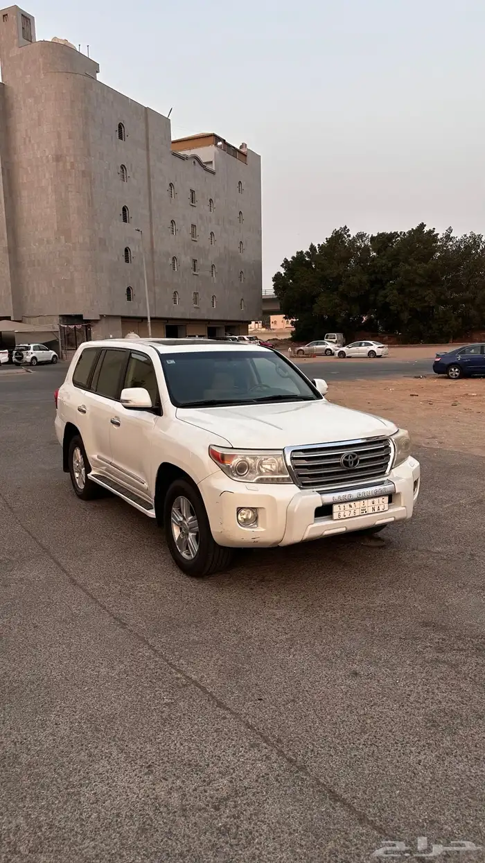 جيب لاند كروزر 2013 6