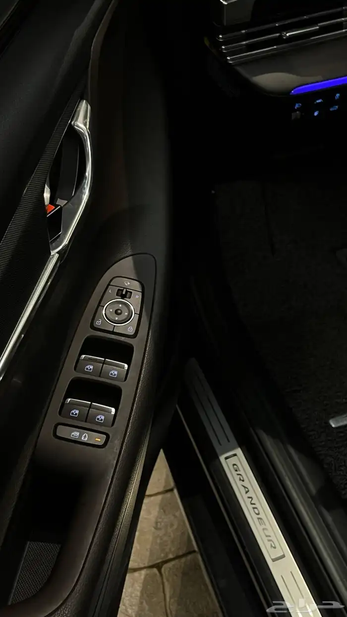 ازيرا 2020 ( بنزين 4V ) فل اوبشن بحالة الوكالة طبلون ديجيتال 11