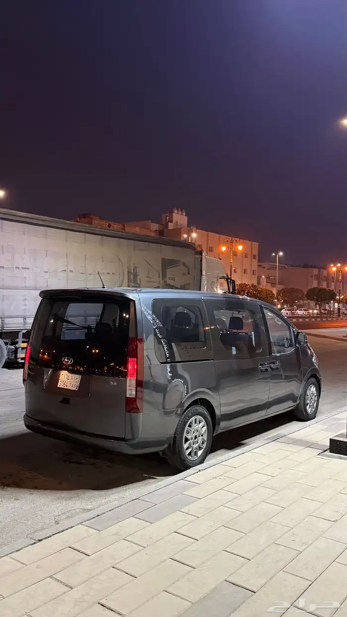 هيونداي ستاريا 3