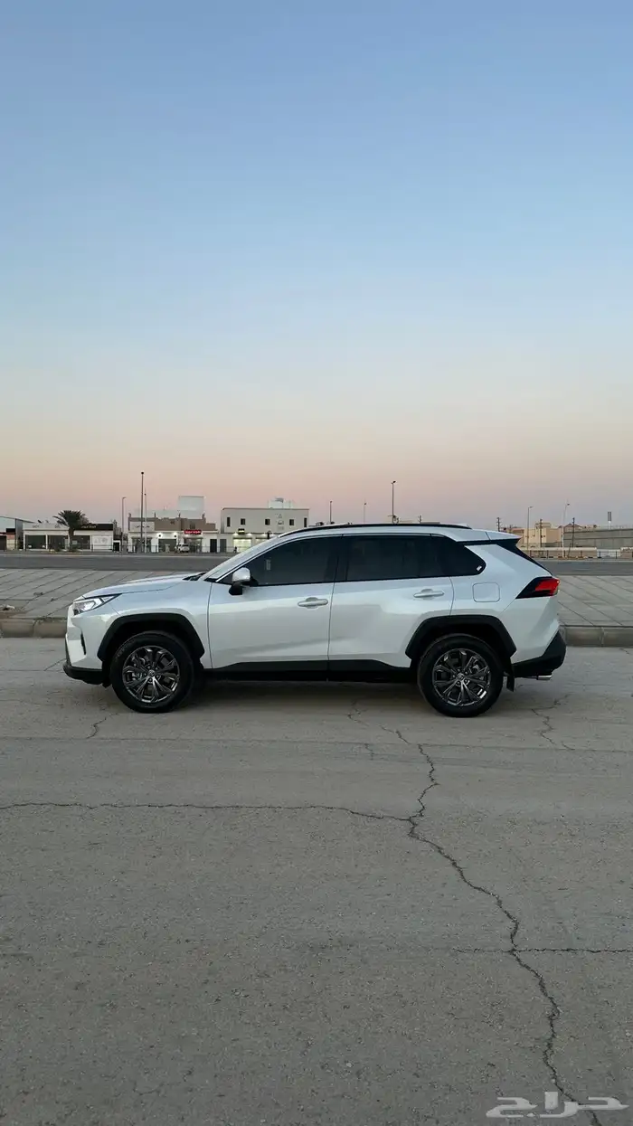 راف فور 2025 نص فل دبل شبه جديد وكالة ممشي قليل 17