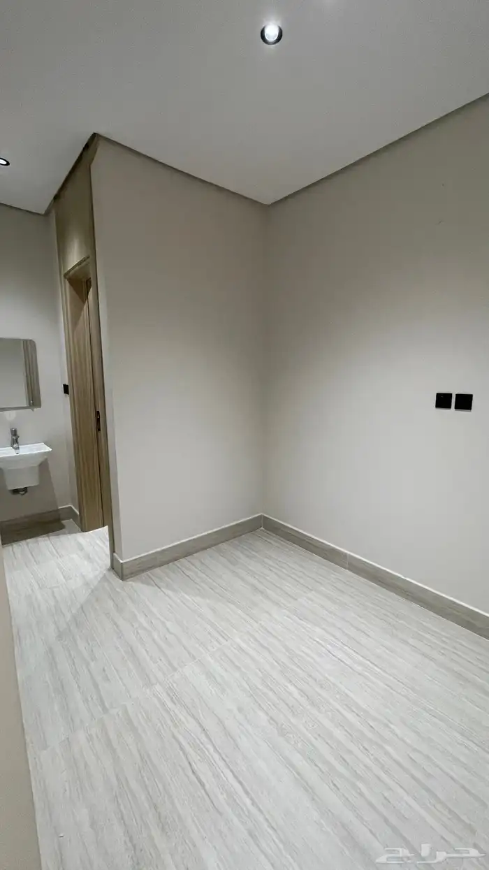 فلة للبيع واحة الشرقية ( الشعلة ) 47