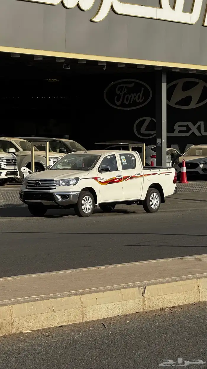 تويوتا هايلكس غمارتين تماتيك بنزين 2025 بريمي - 107.800 0