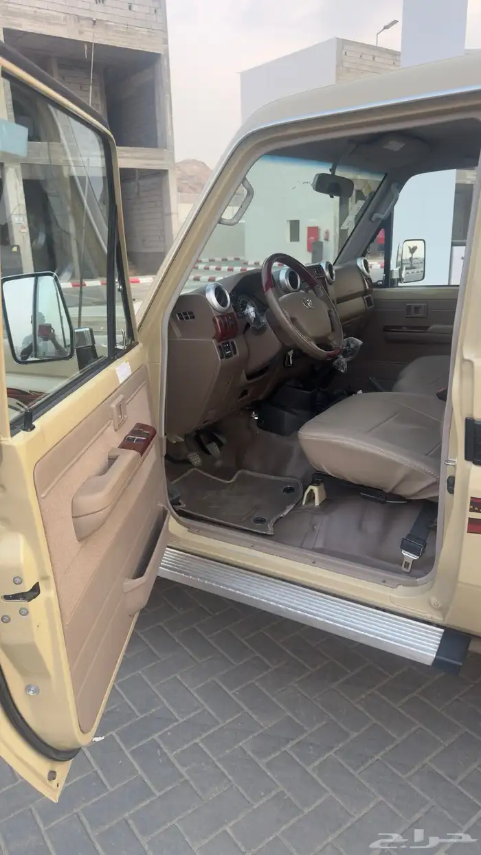 جيب شاص LX V6 2021 4