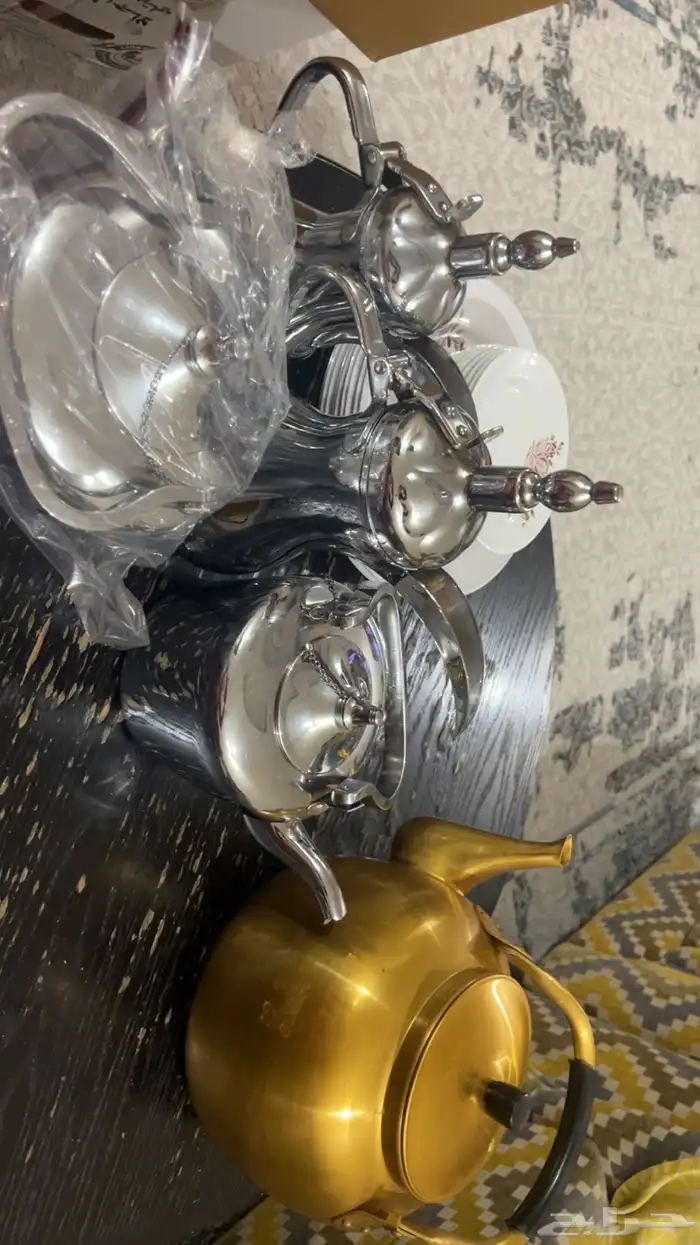 اواني للبيع بسبب النقل فيه دلال وبراريد كلها السيف 1