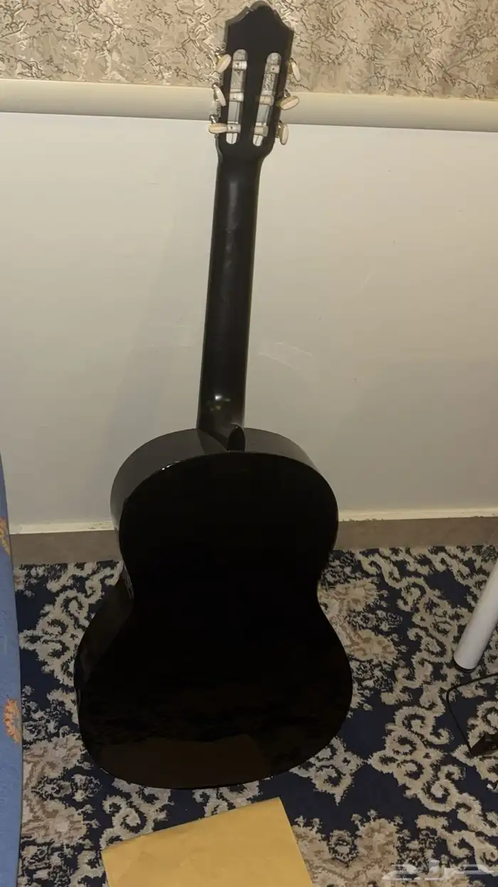 قيتار ياماها c40 مع جميع ملحقاته 0