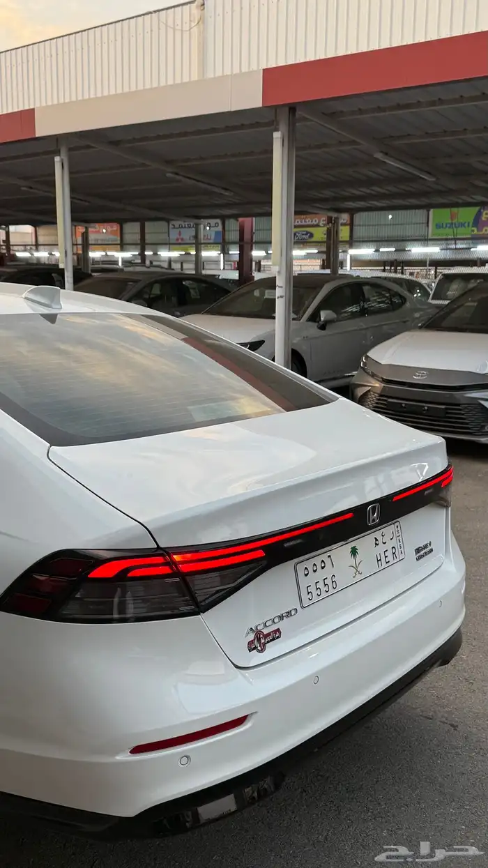 هوندا اكورد 2023 هايبرد EX-L فل كامل عداد 36 الف 12