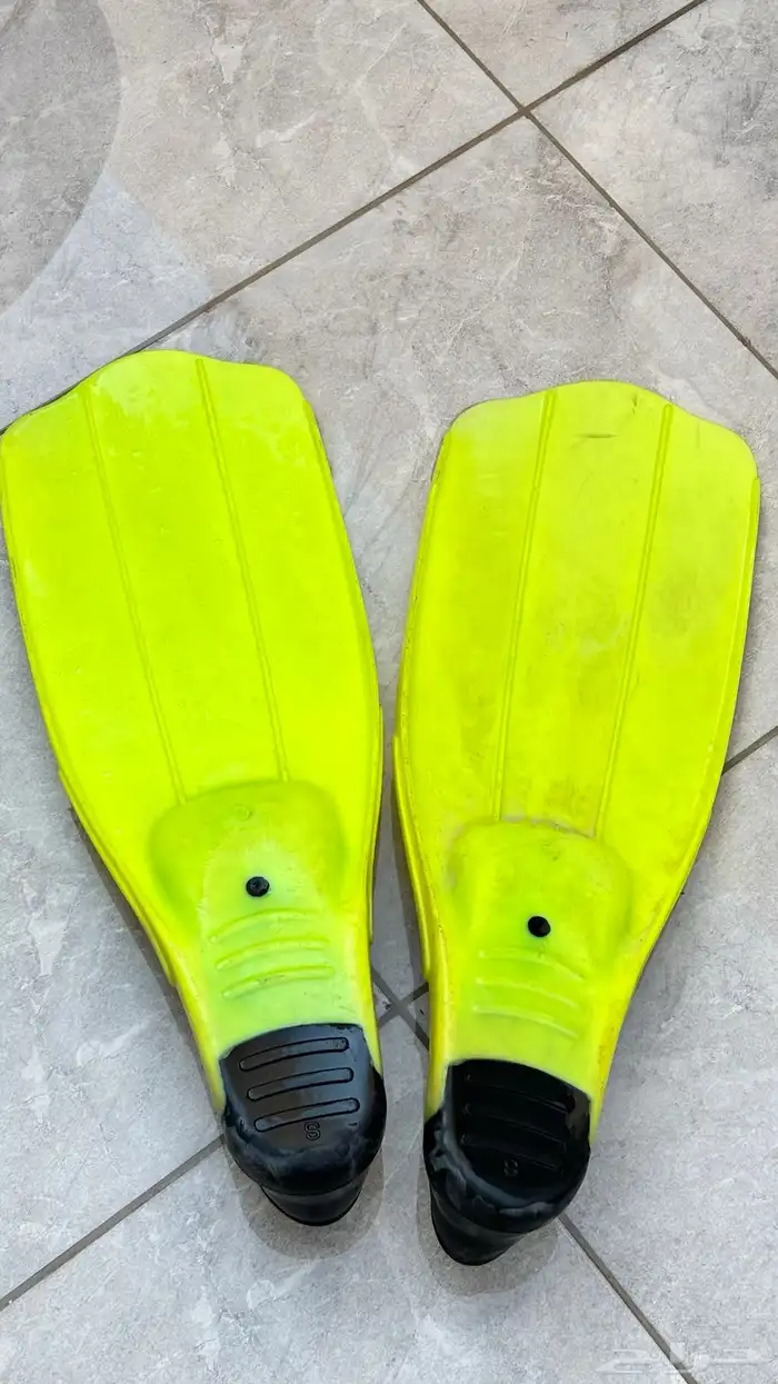 للبيع زعانف غوص 1