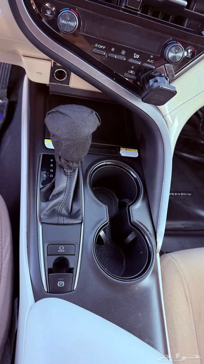 كامري 2023 فل كامل تيتانيوم 10