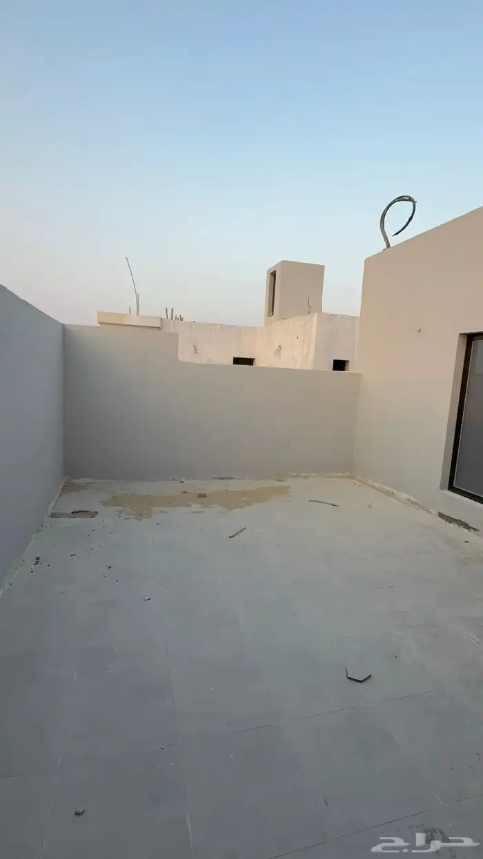 للبيع ملحق 5 غرف مع 3 سطح خاص بالشعله مرتب جدا 3