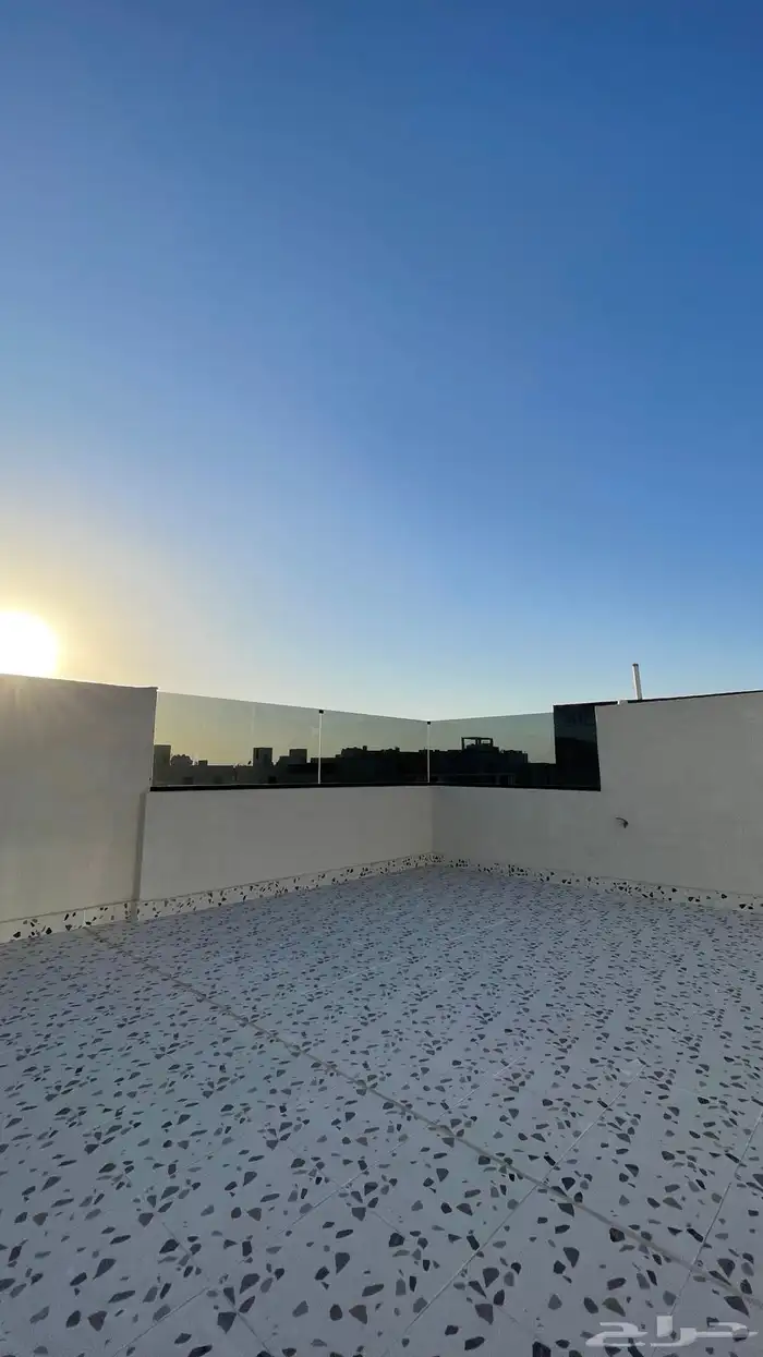 فلة للبيع واحة الشرقية ( الشعلة ) 54