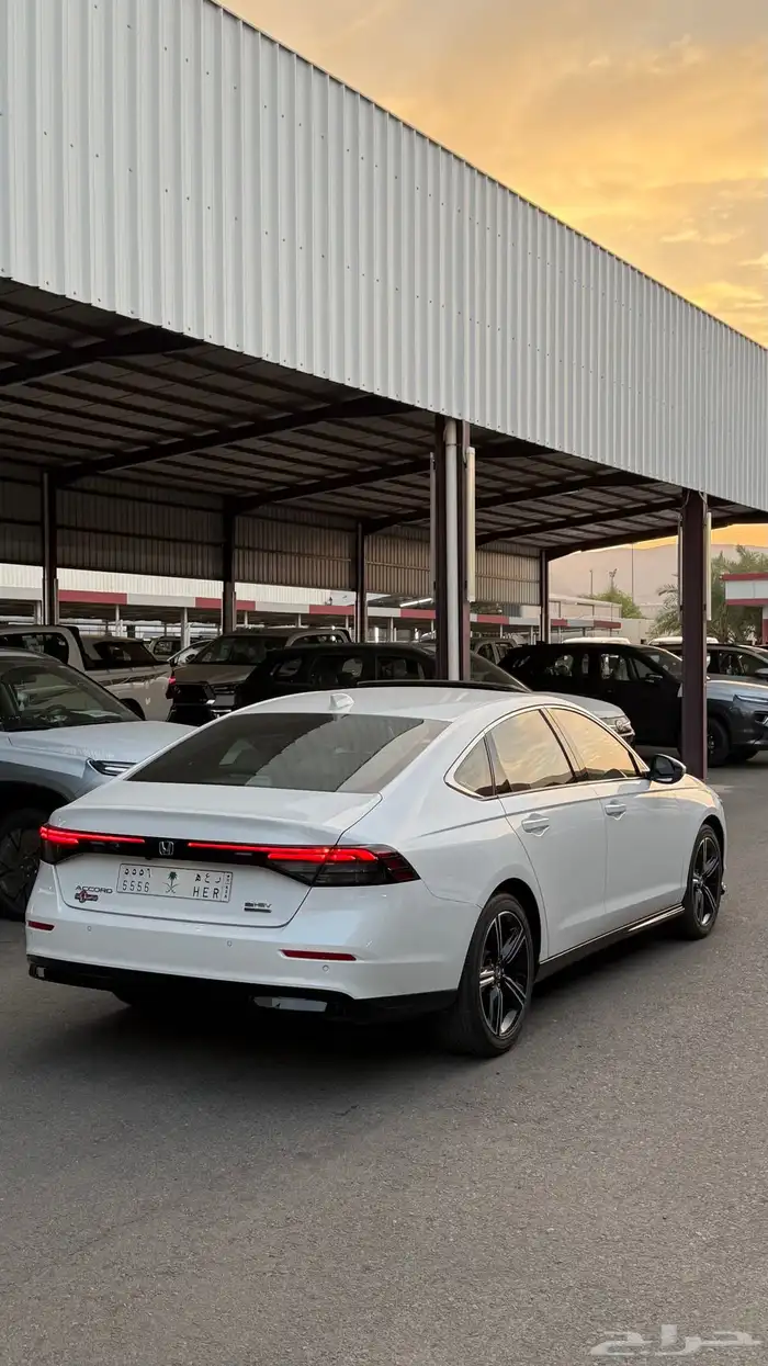 هوندا اكورد 2023 هايبرد EX-L فل كامل عداد 36 الف 5