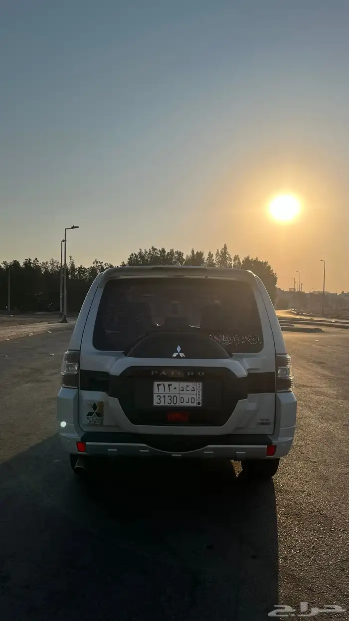 للبيع باجيرو 2017 نص فل نظيف اللون لولي 8