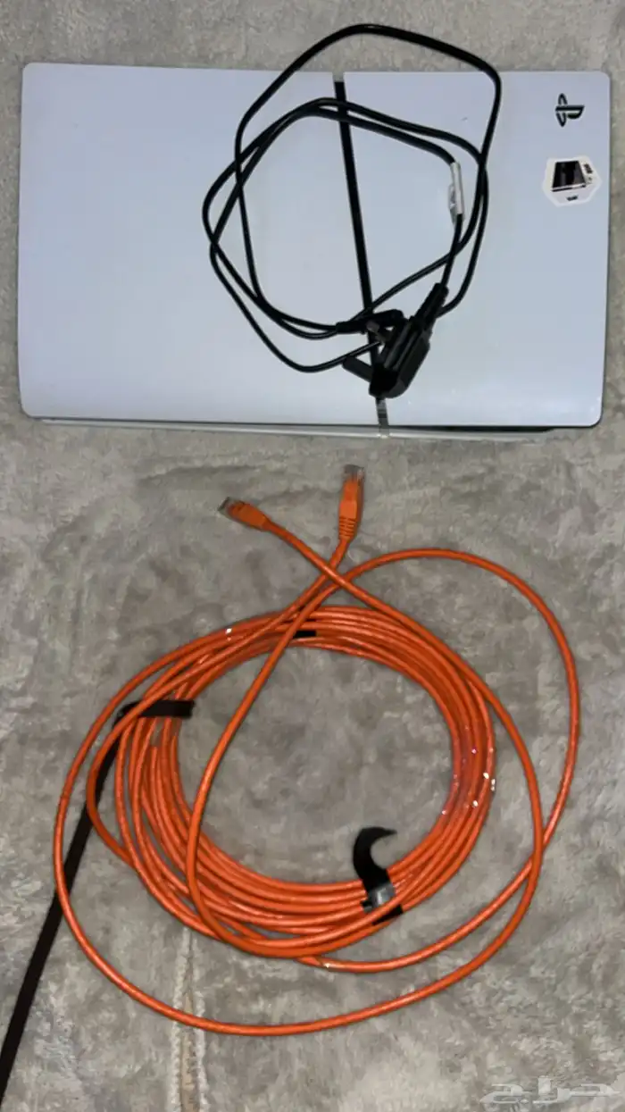 بلايستيشن سوني 5 سلي م مع يد وسماعة Steelseries اصليات 1