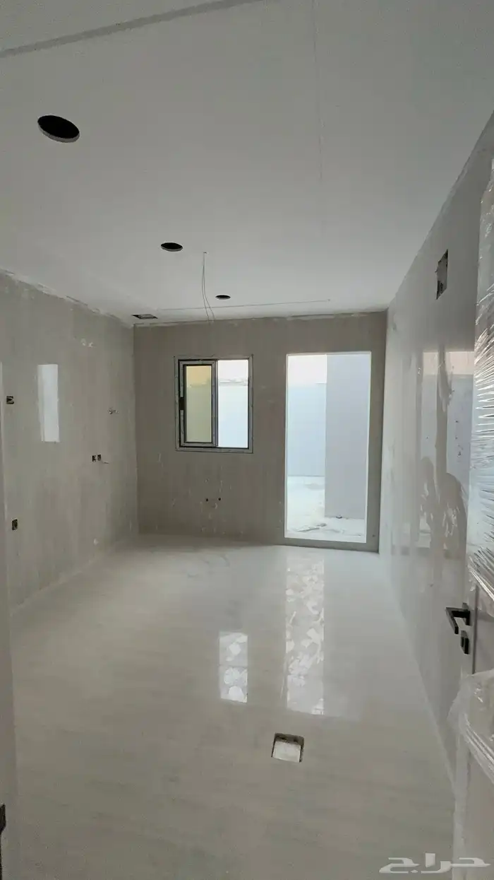 للبيع ملحق 5 غرف مع 3 سطح خاص بالشعله مرتب جدا 9