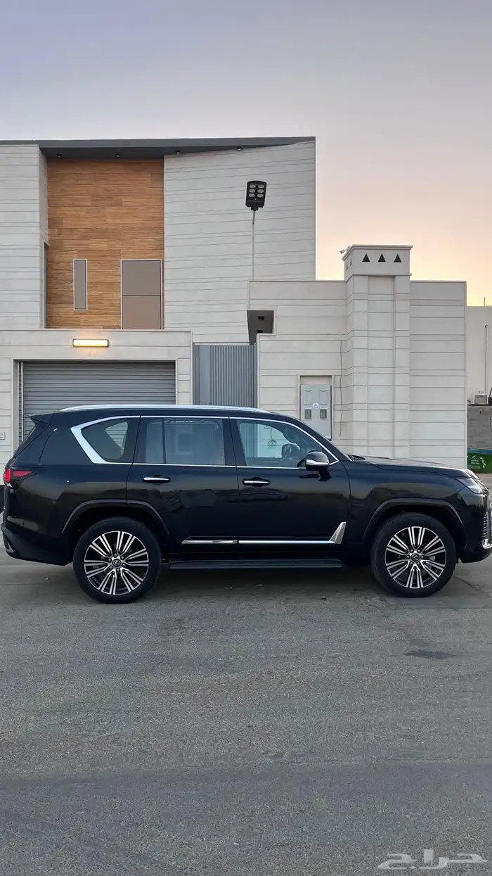 لكزس BB 2023 سعودي 13