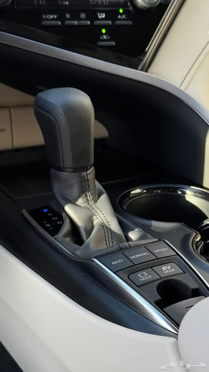 تويوتا كامري LE هايبرد ستاندر 2024 بريمي - 101.500 5