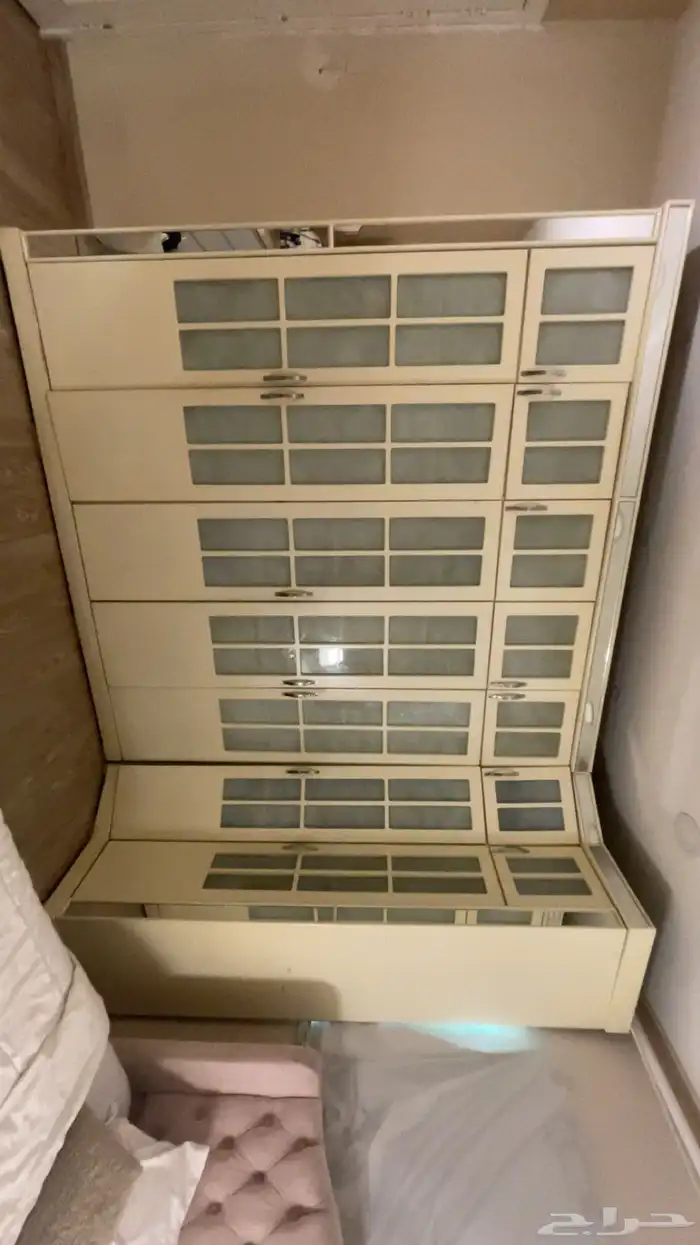 دولاب زاويه كبير 0