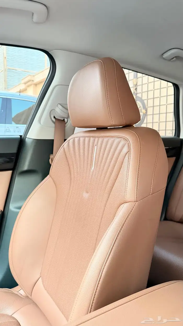 ازيرا 2023 ( بنزين 6V ) بحالة الوكالة 18