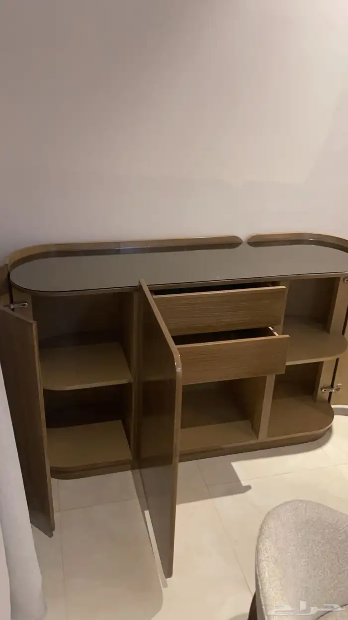 طاولات تفصيل حسب طلب 63