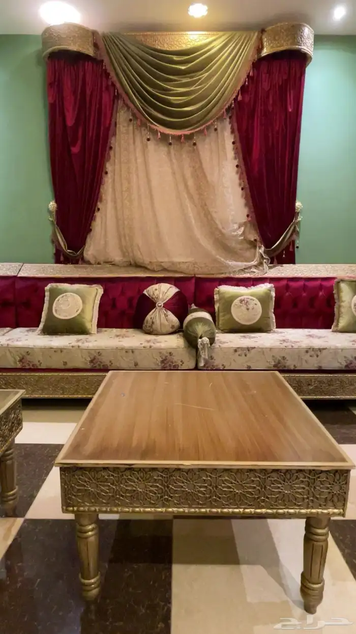 جالسة مغربية 0