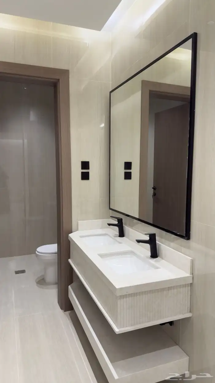 فلل للبيع الحلقه الشرقيه بمساحات غرف واسعه 2