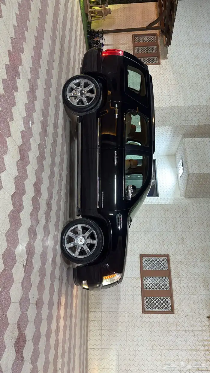 للبيع كدلك اسكاليد 2010 فل كامل 0