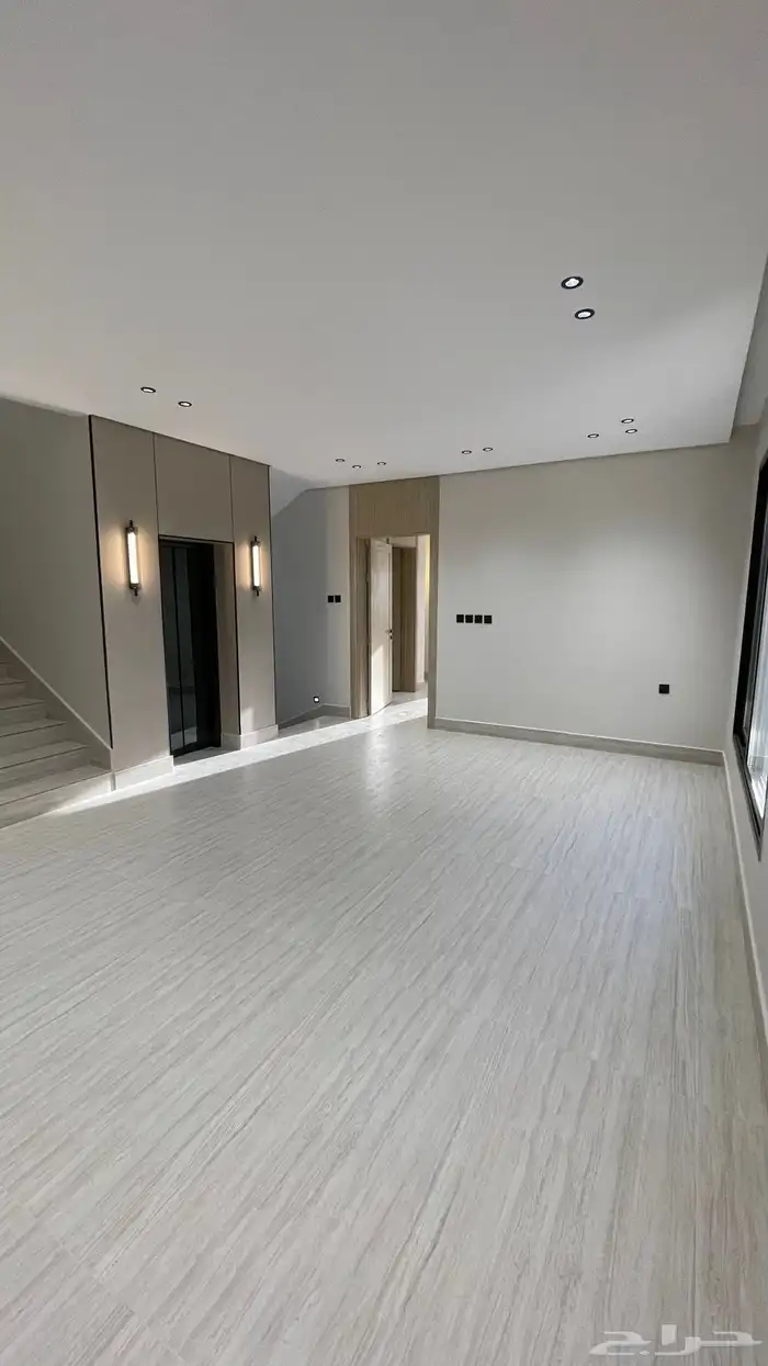 فلة للبيع واحة الشرقية ( الشعلة ) 34