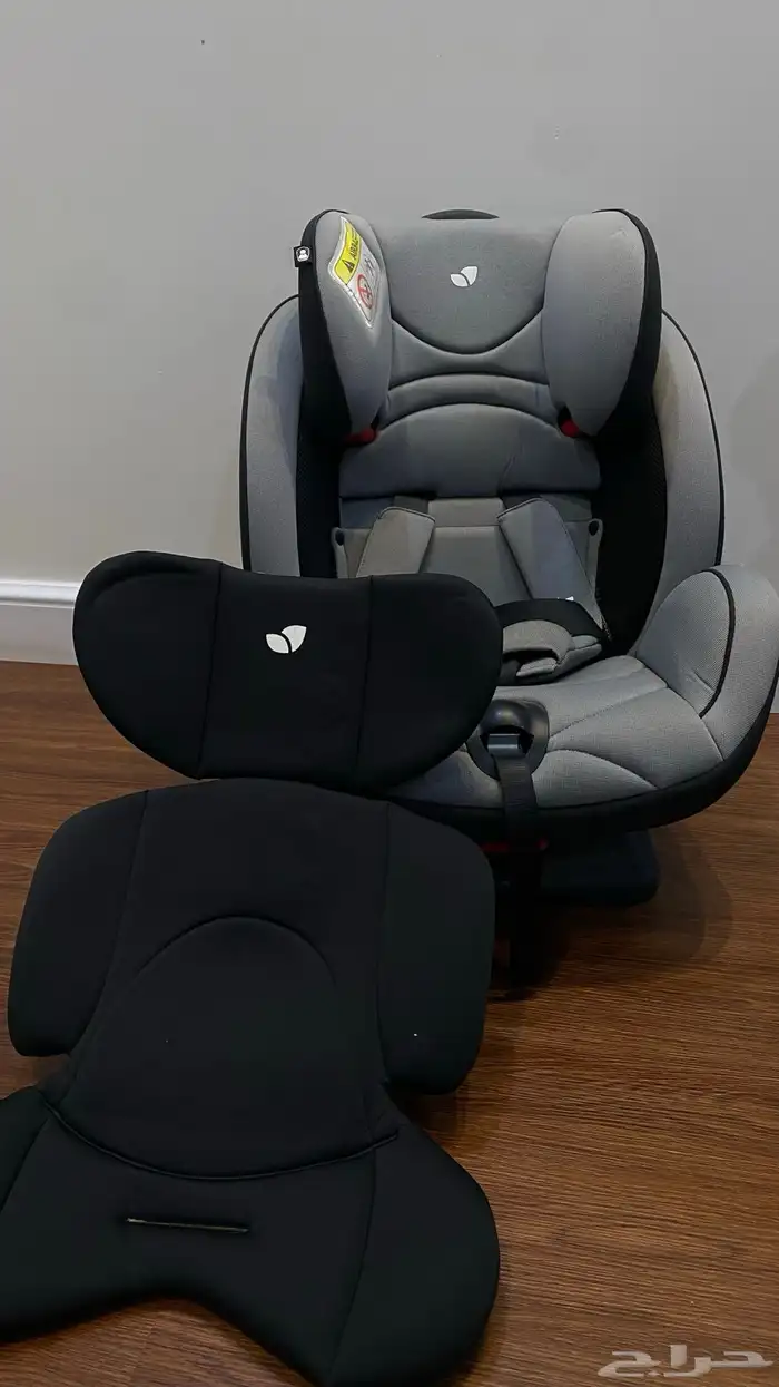 كرسي سيارة للاطفال من joje نظيف استخدام شهر فقط 0