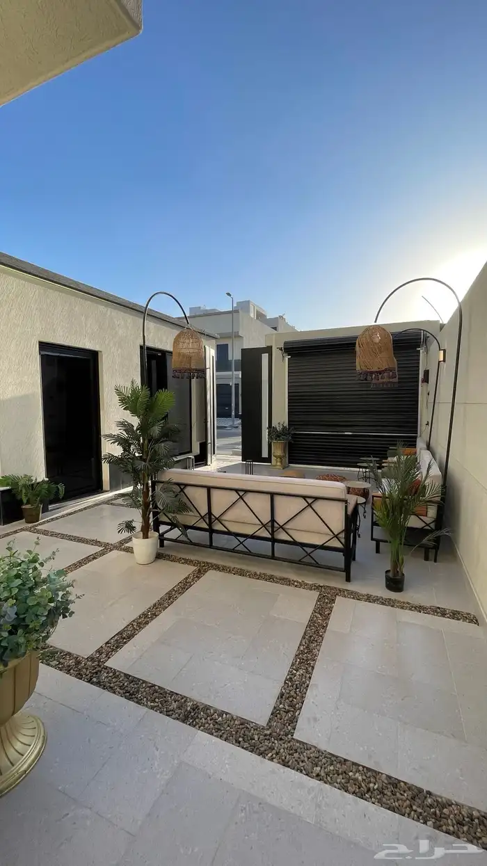 فلة للبيع واحة الشرقية ( الشعلة ) 6