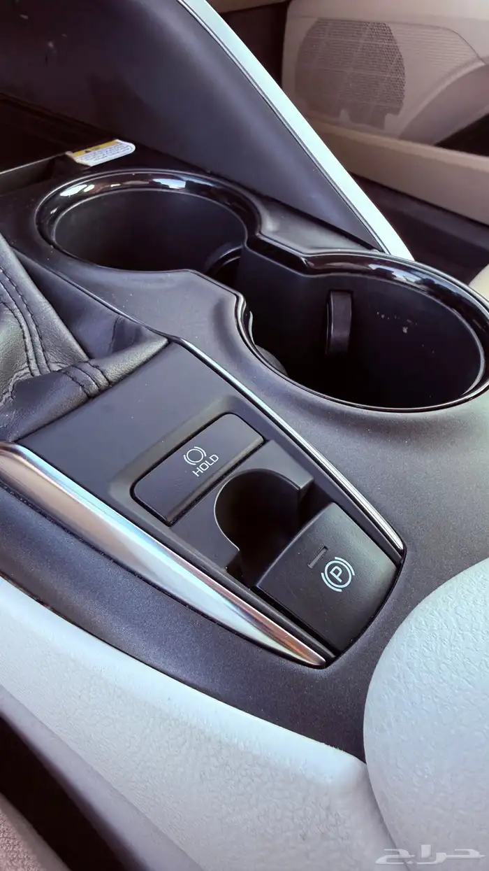 كامري 2023 فل كامل تيتانيوم 11