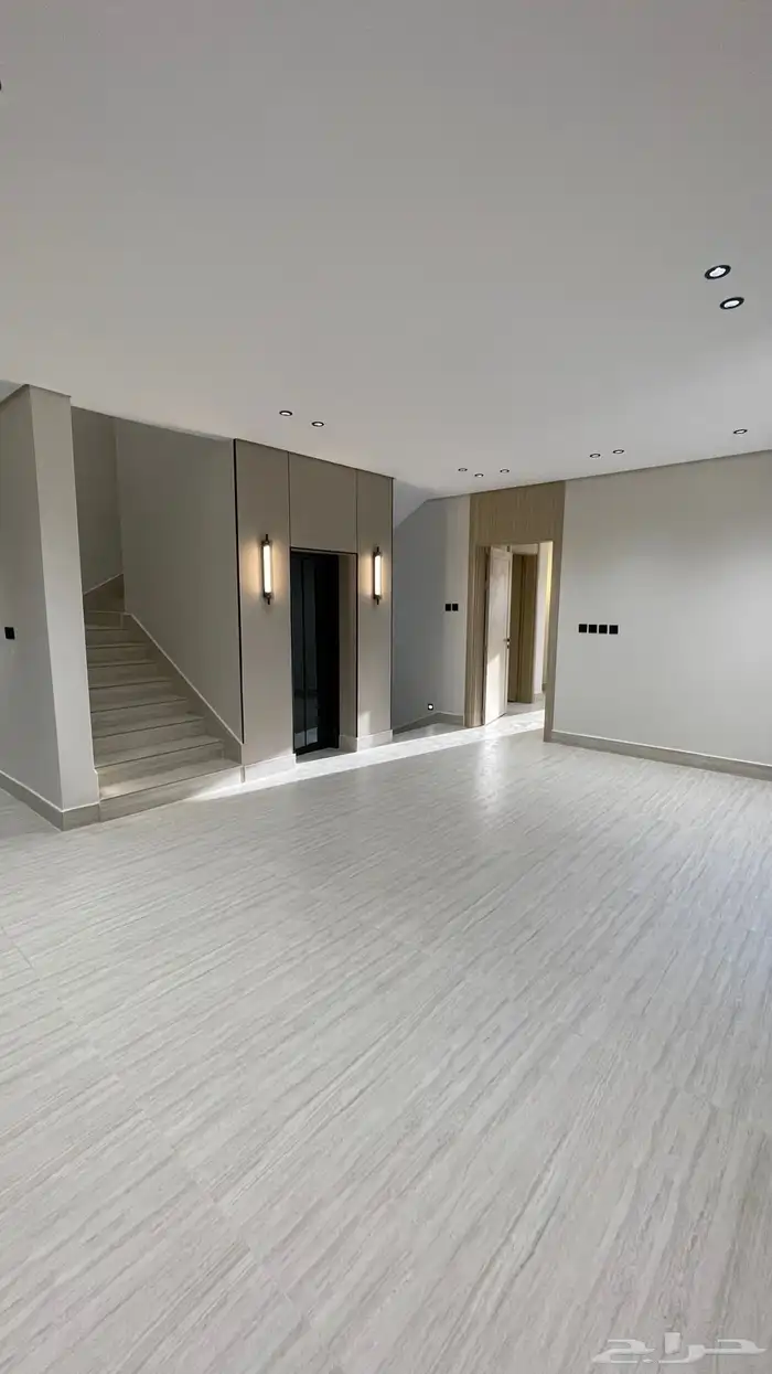 فلة للبيع واحة الشرقية ( الشعلة ) 31