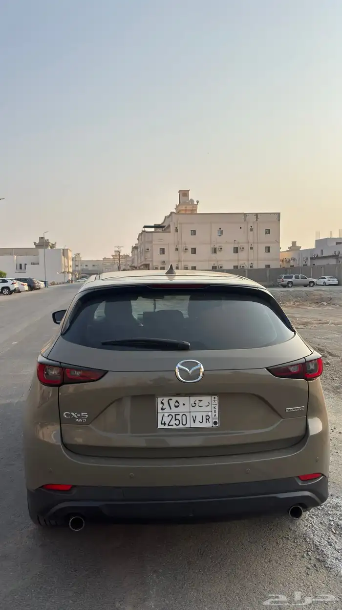 سياره مازدا cx-5موديل 2022 3