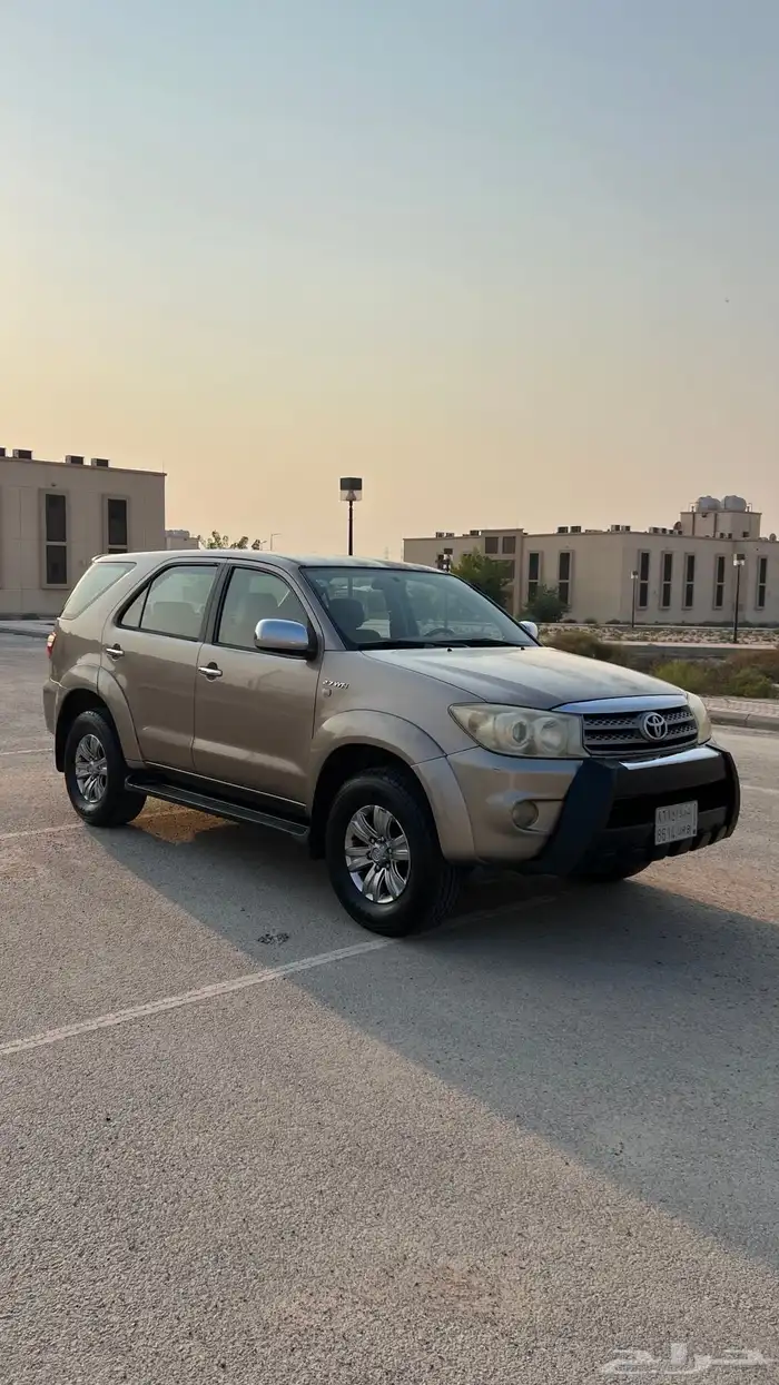 فورتشنر 2009 قير اوتامتيك دبل نظيف 1