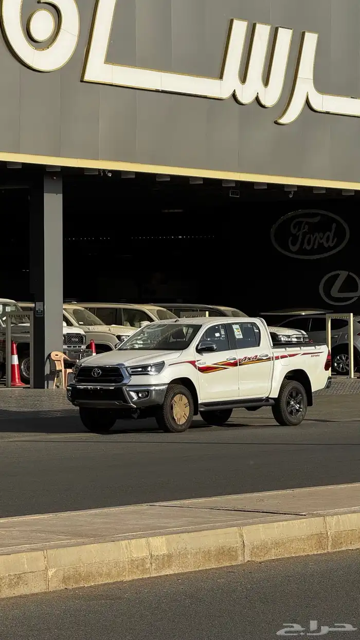 تويوتا هايلكس غمارتين GLX S دبل تماتيك مفتاح 2025 - 125.000 0