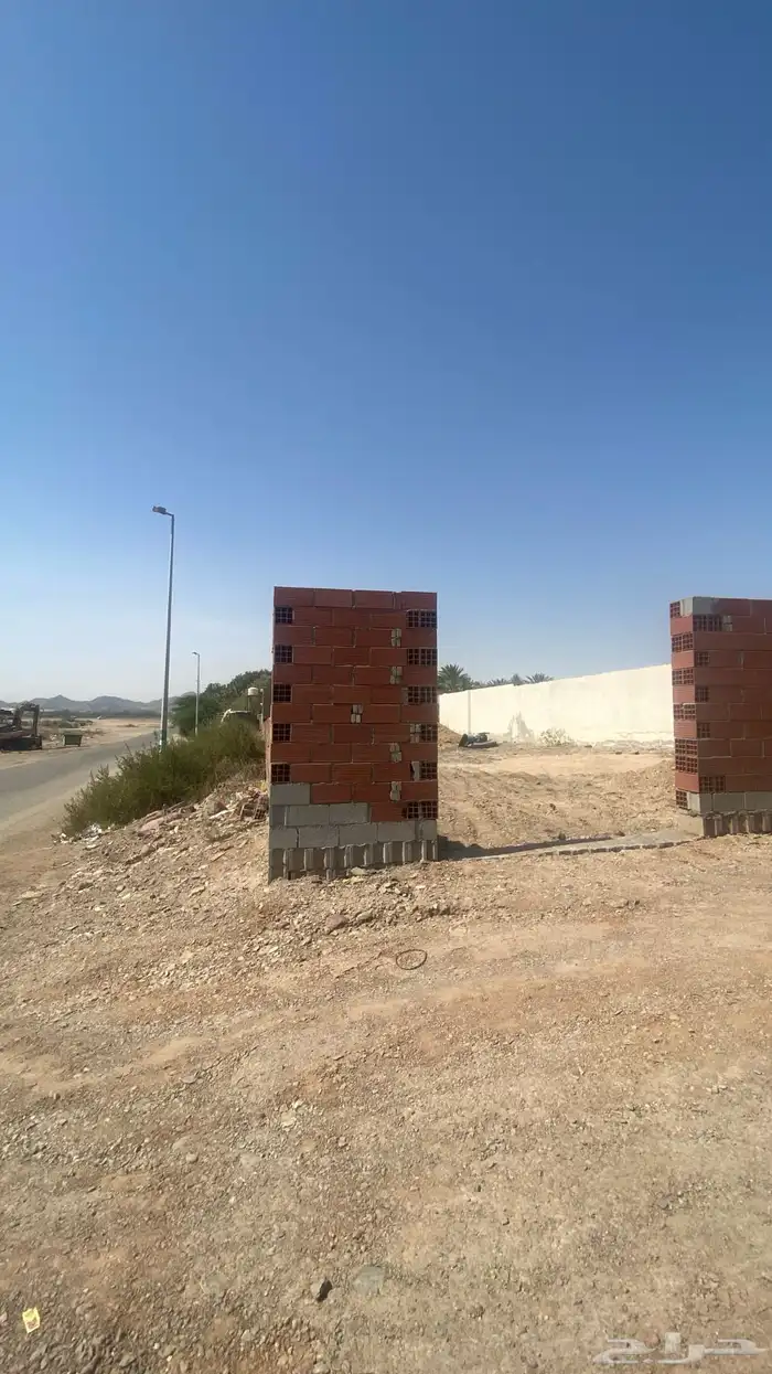 للإيجار حوش مساحه 1200متر عداد كهرب مستقل وغرفه صغير 3x3 10