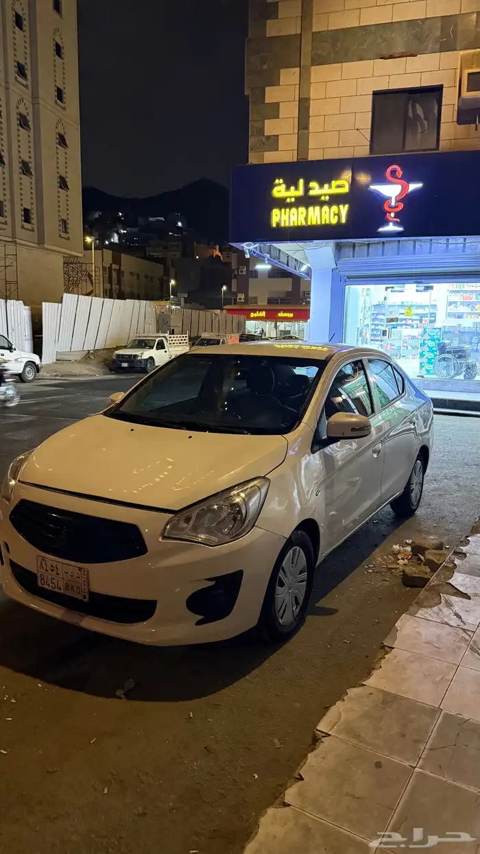 اتراج ميتسوبيشي للبيع 3