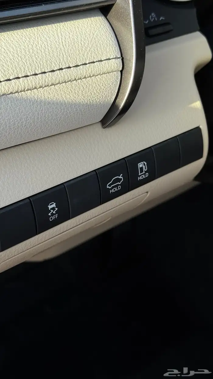 تويوتا كامري LE هايبرد ستاندر 2024 بريمي - 101.500 3