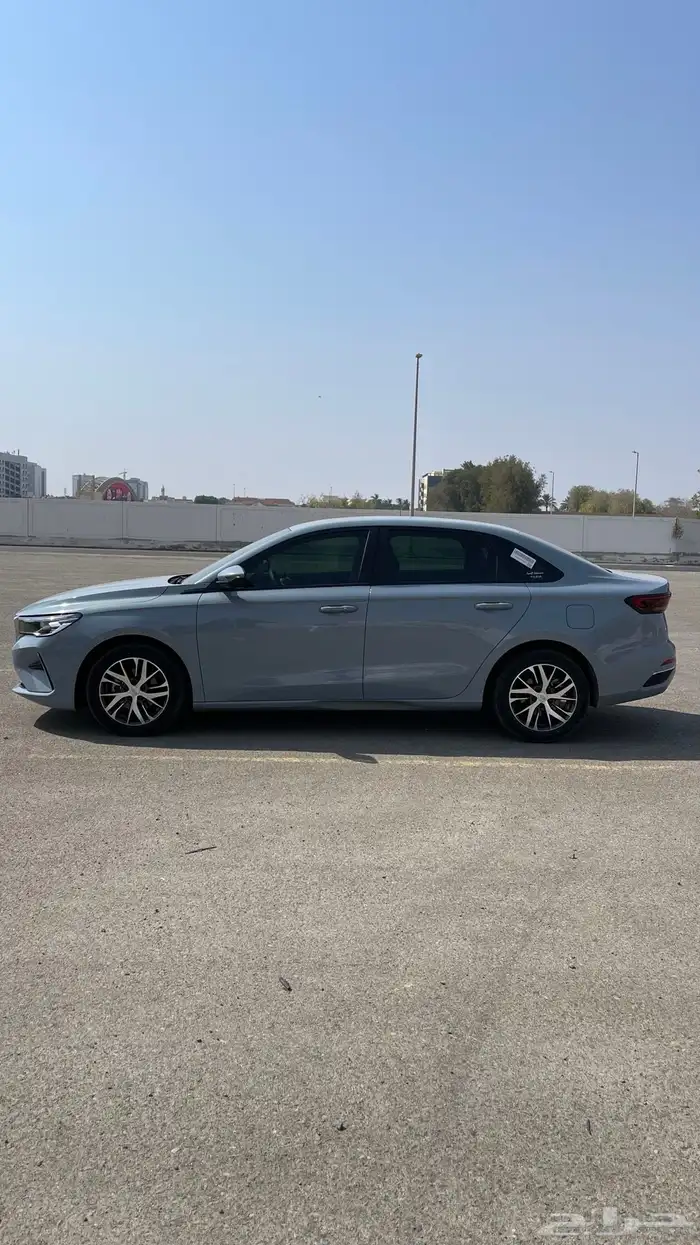 جيلي امجراند 7 موديل 2024 نص فل ضمان وصيانة مجانية 3