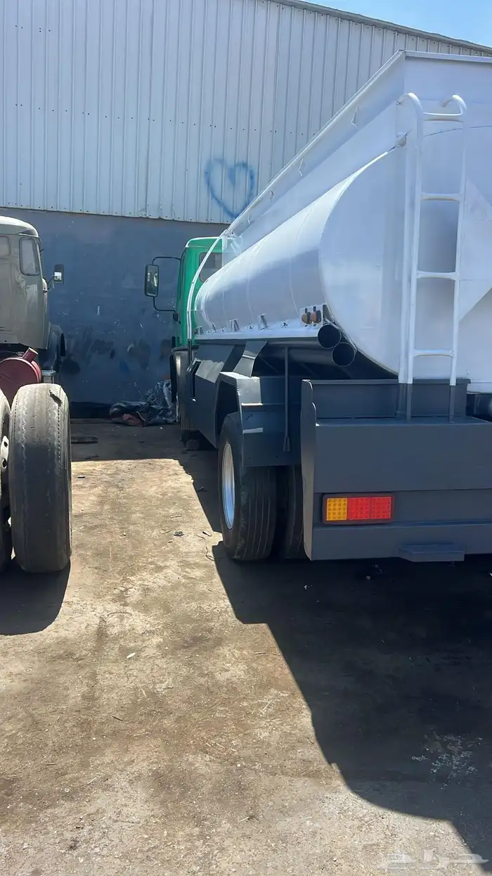 البي وايت حصني 3