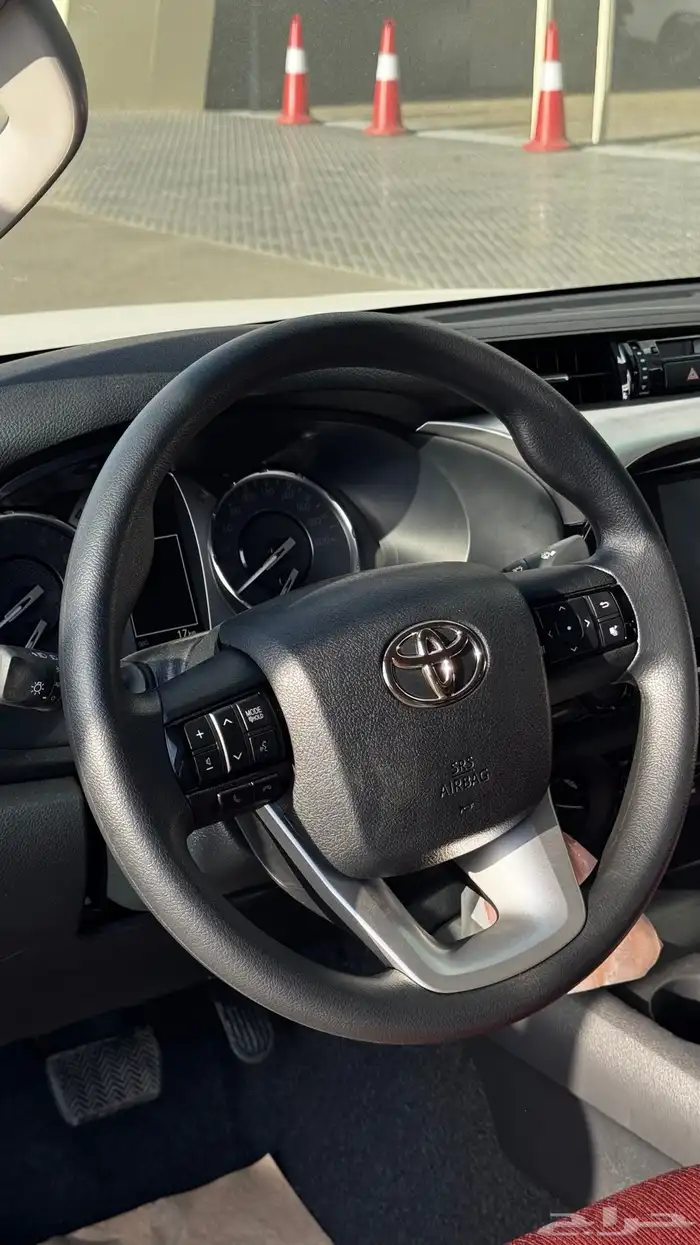 تويوتا هايلكس غمارتين GLX S دبل تماتيك مفتاح 2025 - 125.000 3