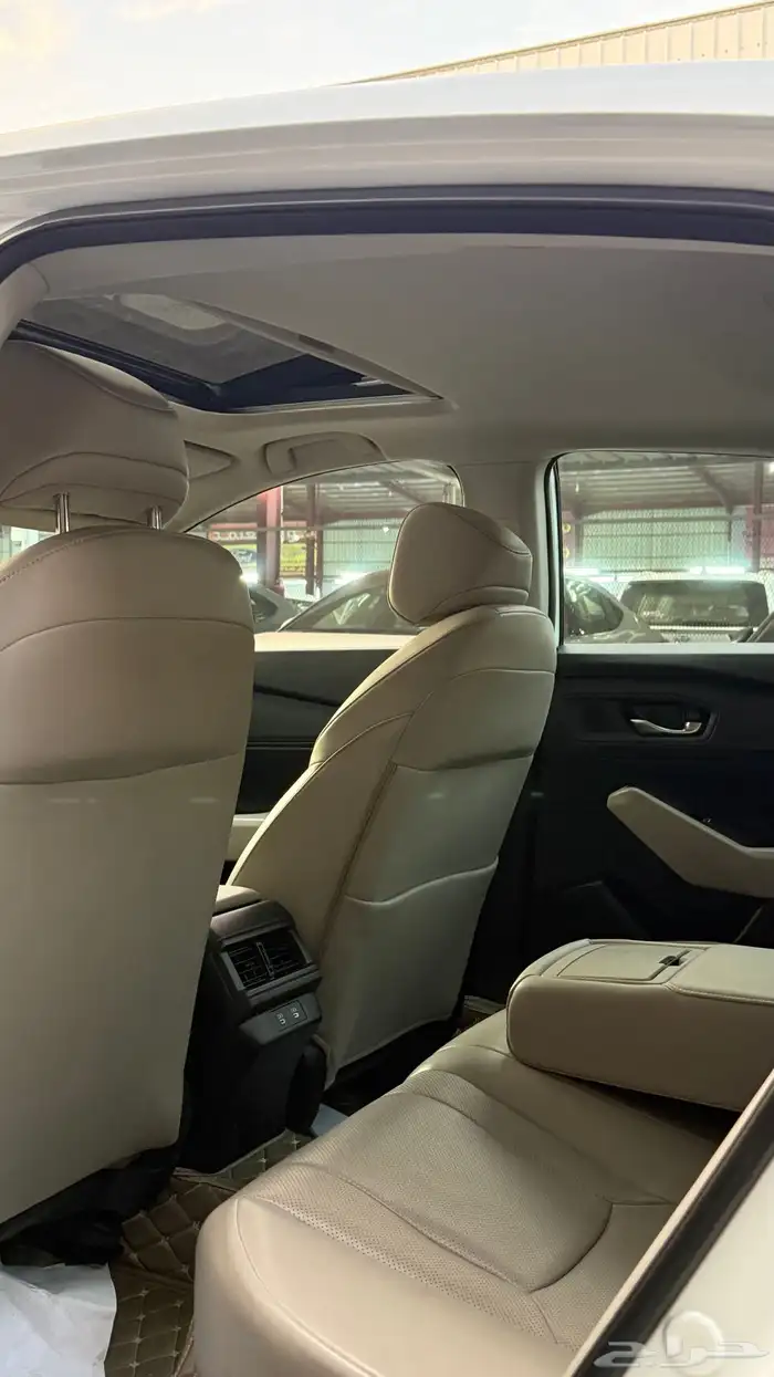 هوندا اكورد 2023 هايبرد EX-L فل كامل عداد 36 الف 17