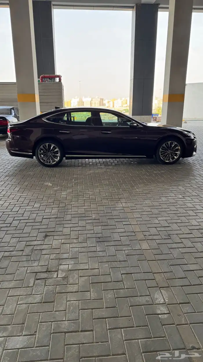 لكزس LS350 9