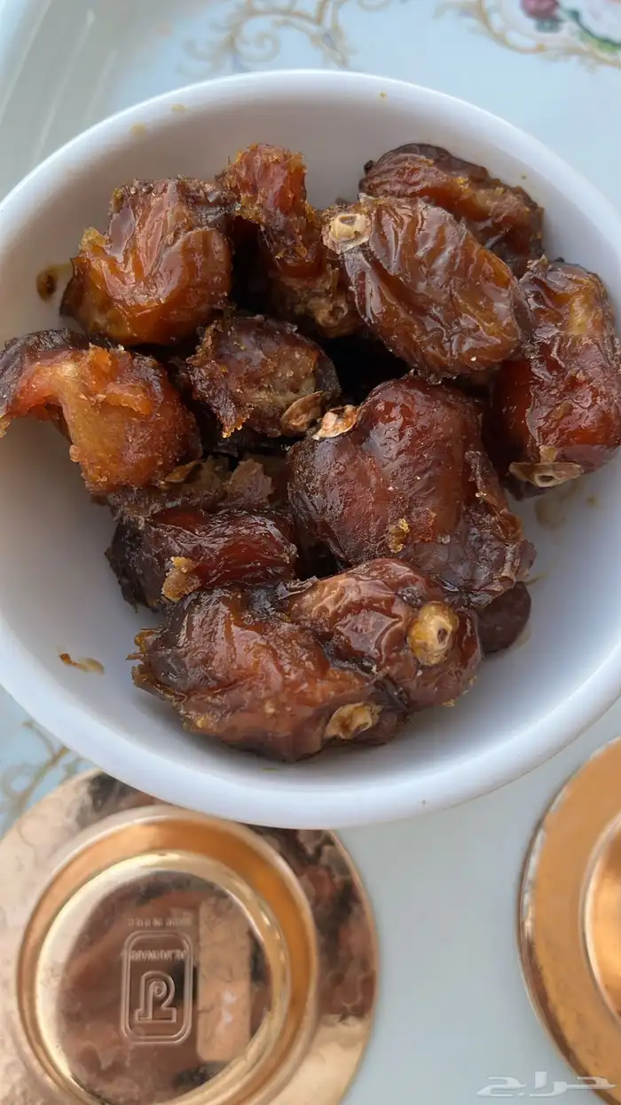 تمر سكري حمراء بدون كيماوي ولا رش الكرتون 8كيلو 1