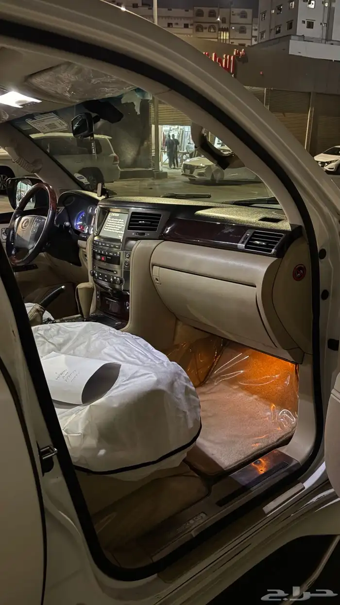 جيب لكزس 2008 LX570 19